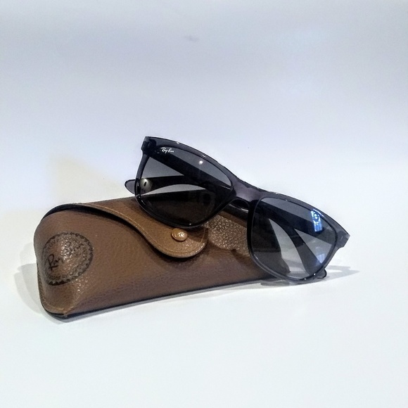 Authentic Ray-Ban Wayfarer RB4181 Sunglasses - Picture 2 of 5